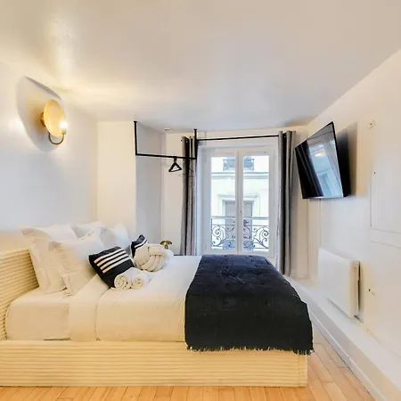 Comfortable In A Lively Area Appartamento *