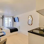 Comfortable Studio In A Lively Central Area